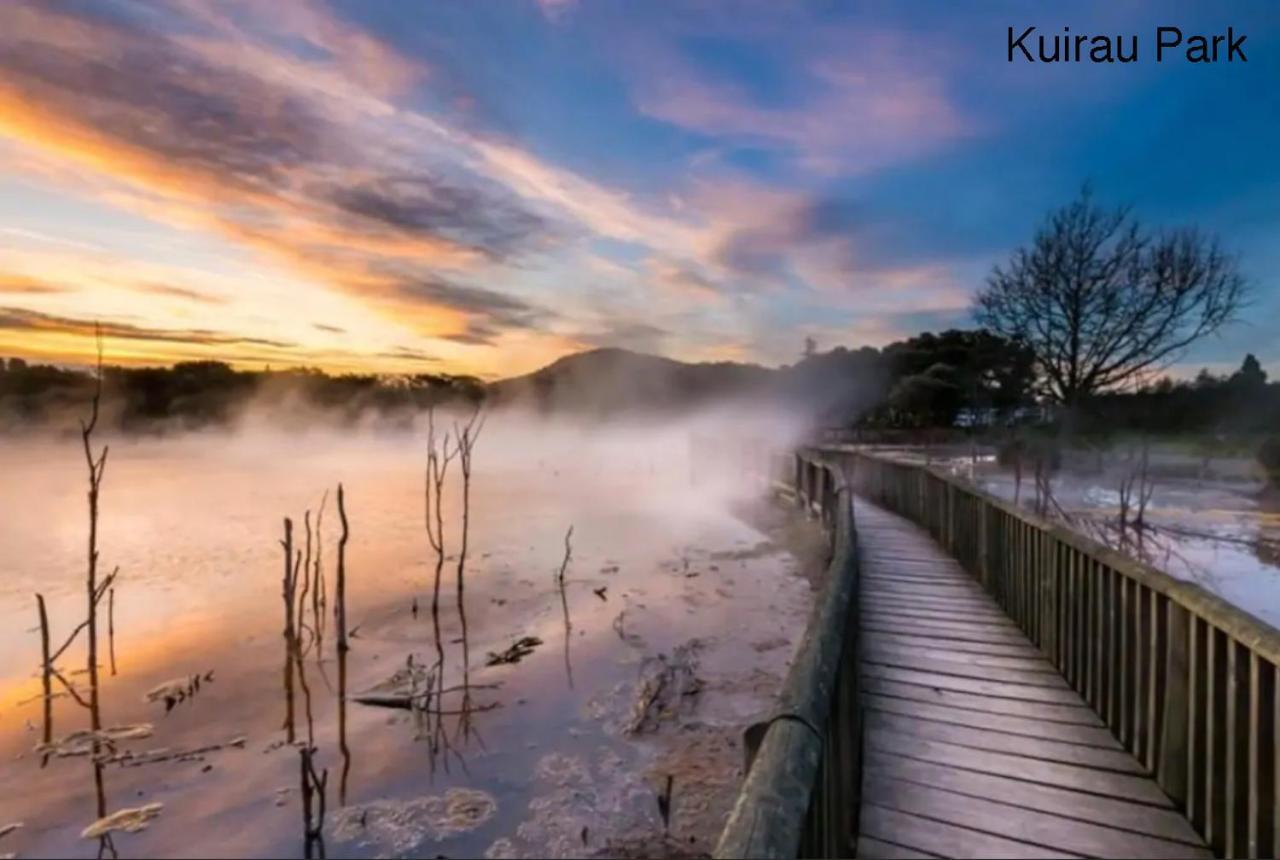 Water'S Edge City Retreat Rotorua Exteriér fotografie